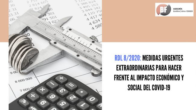 White Minimalist Snowy Themed Daily Calendar (2)